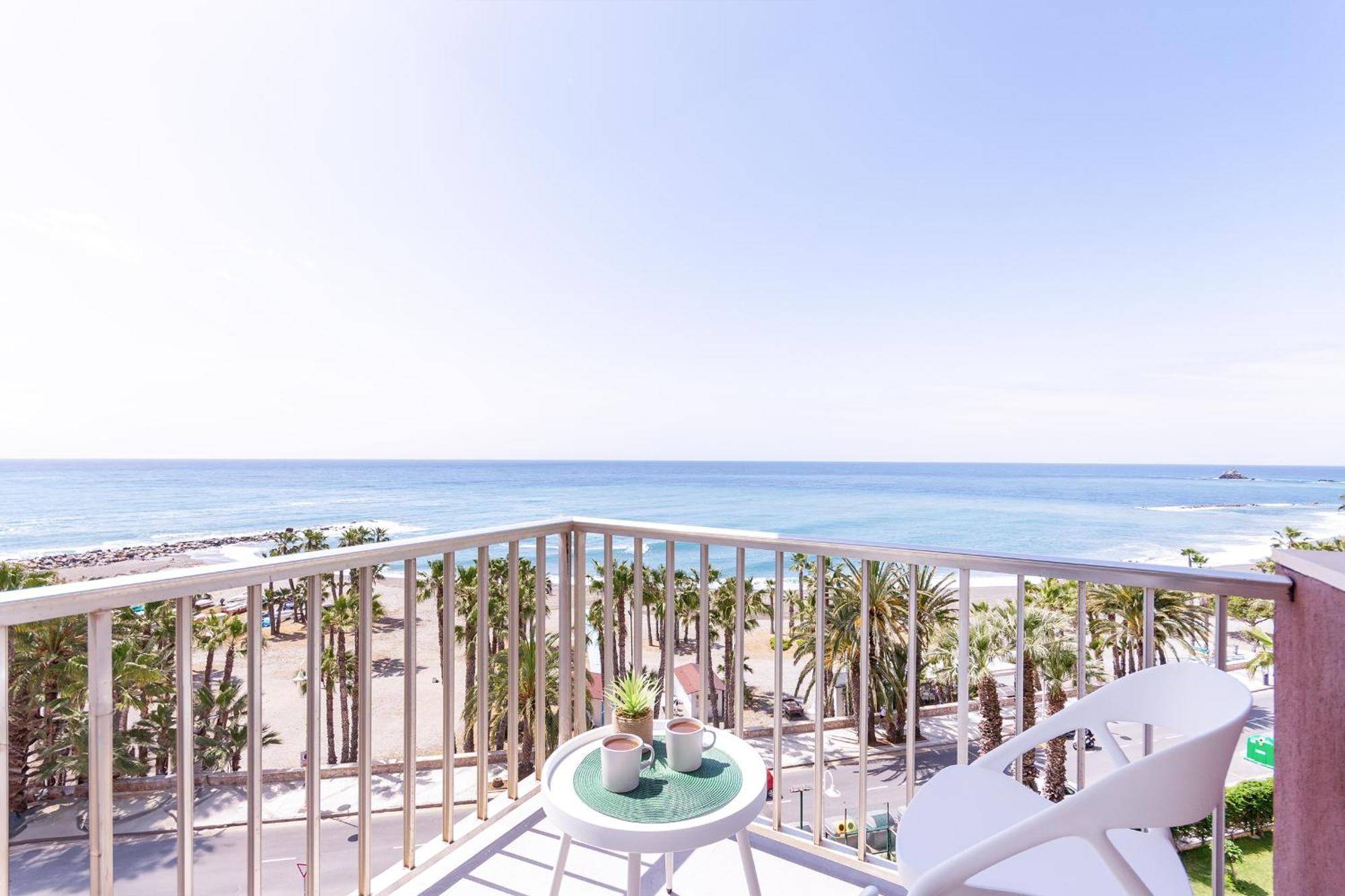 شقة Magnificas Vistas Al Mar Almuñécar المظهر الخارجي الصورة